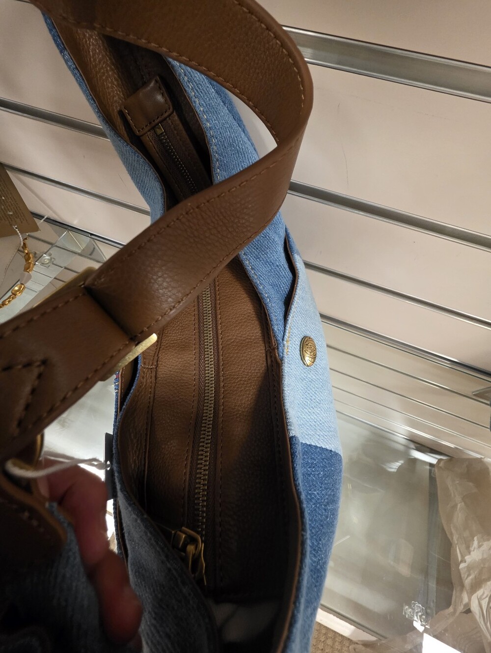 Hammitt Tom Medium Shoulder Bag - Picture 9 of 10